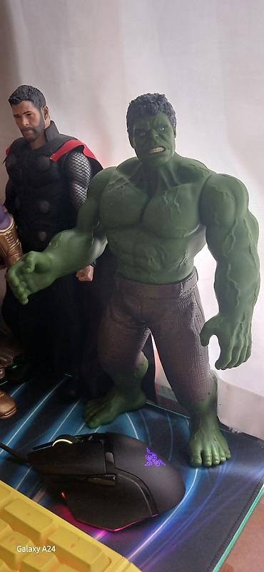 Hulk 30 sm əli başı fırlanan figur satılır