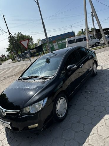 хонда срв бишкек машина: Чёрный седан Honda Civic — это практичный и надежный автомобиль для
