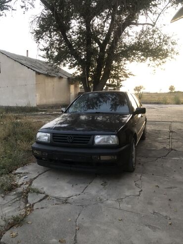 рычаги на субару: Volkswagen Vento: 1993 г., 2 л, Механика, Бензин, Седан