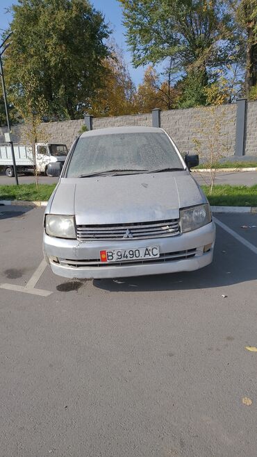 срочно продам авто в связи с переездом: Mitsubishi Chariot: 2000 г., 1.8 л, Автомат, Бензин, Универсал