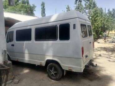 Mercedes-Benz: Mercedes-Benz : 3 л, Механика, Дизель, Бус