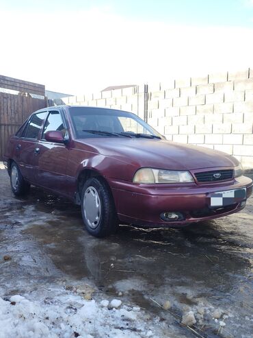 Daewoo: Daewoo Nexia: 1994 г., 1.5 л, Механика, Бензин, Седан