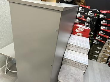 полки для кассы: Продавецкая/кассовая стойка для магазина - Материал: ЛДСП в — 1