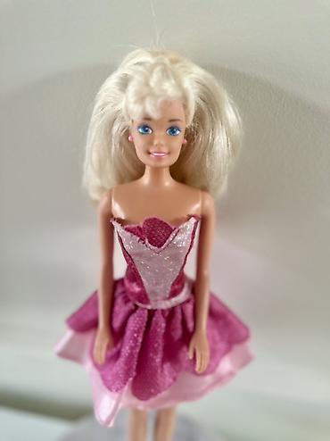 igračka dumpling: Barbie Mattel original
Napomena: glava je fiksirana — 1