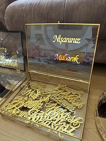 animatorlar bakida: Nişan/dekor dəstləri - Akril şüşə və qızılı çərçivəli lövhə — 1