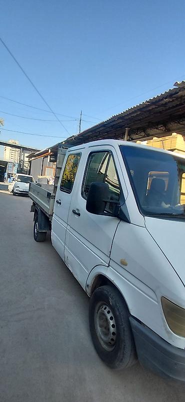 Mercedes-Benz Sprinter 308D — бортовой грузовик с двойной кабиной