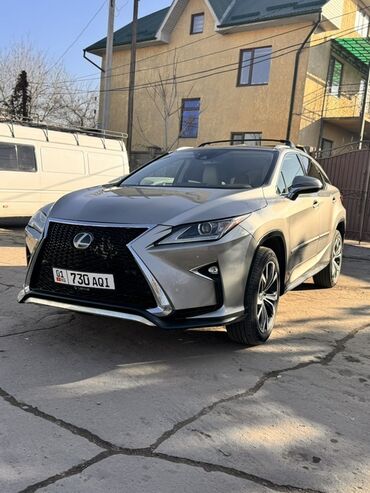 люк на лексус: Элегантный кроссовер Lexus RX серебристого цвета с характерной для