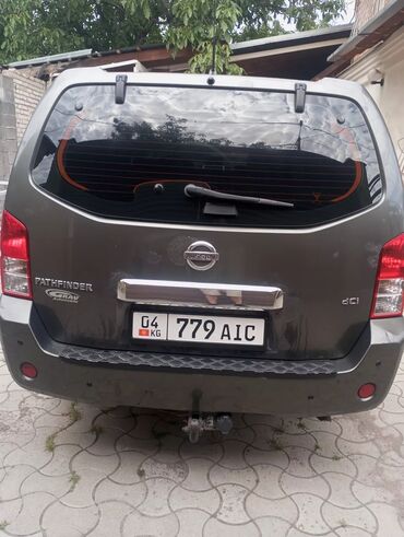 механика коробка: Nissan Pathfinder: 2005 г., 2.5 л, Механика, Дизель, Внедорожник