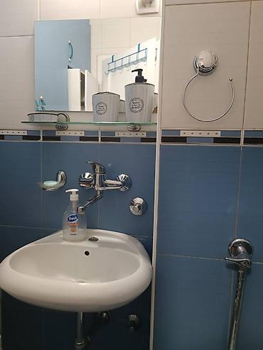 prodajem kuću za 3.000 evra prodaja kuća do 5000 eura: Izdajem renoviran 1.0 stan u Paviljonima, 35 m2. 2/5, pogled na park — 6