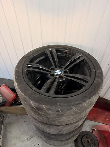 bmw 7: Комплект из 4 летних шин с дисками BMW. Полуслики - Диски — 4