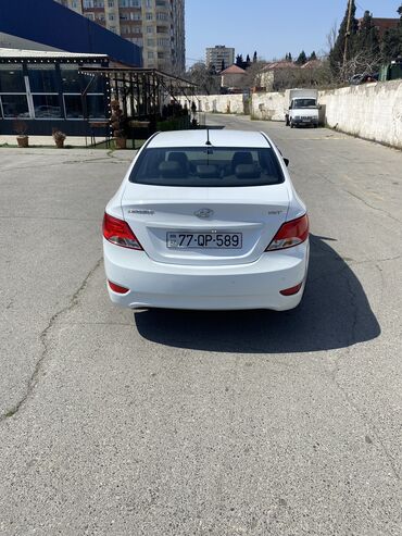 Hyundai: Hyundai Accent: 1.4 l | 2016 il Sedan — 6