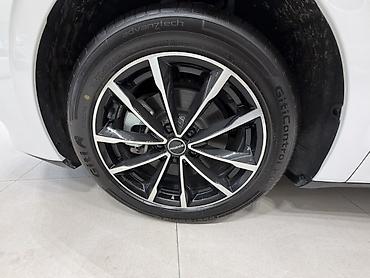 Roewe: Roewe : 2026 г., Автомат, Гибрид, Лифтбек — 13