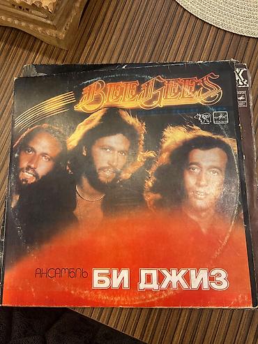 dvd qiymetleri: Qrammofon ücün 25 eded disk satilir .Qiymet 110 azn Unvan 8 — 8