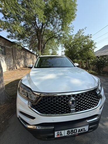 купить передний редуктор на ниву: Белый внедорожник Dongfeng (DFM) Glory 580 Pro с элегантным дизайном и
