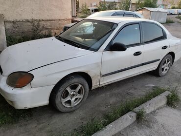 продам срочно машину: Hyundai Sonata: 2001 г., 2 л, Механика, Бензин, Седан