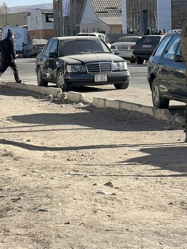 Mercedes-Benz: Mercedes-Benz E-Class: 1995 г., 3.2 л, Автомат, Газ, Седан at lalafo.kg — 8 Mercedes-Benz: Mercedes-Benz E-Class: 1995 г., 3.2 л, Автомат, Газ, Седан — 8