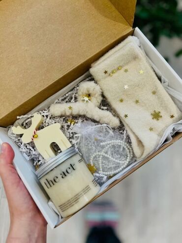 Kosmetika dəstləri: Kosmetik dəst, >10 məhsul — 9