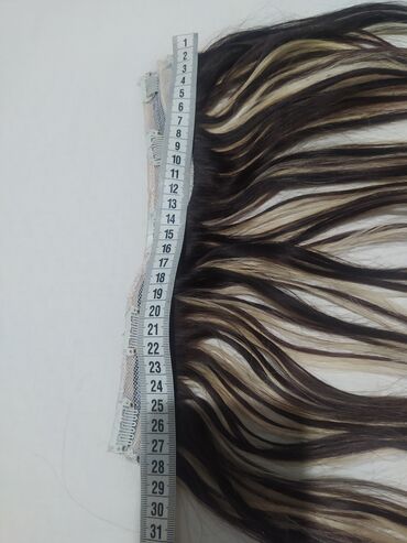 Perike i klipse: Prodajem prirodnu kosu,šatiranu,braon - plavu,na klipse,dužina 27 — 10