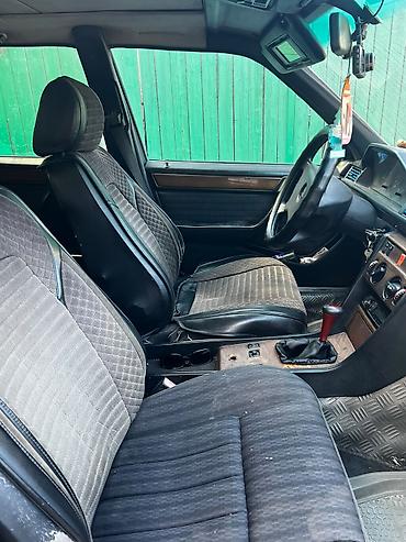 rolls rois: Mercedes-Benz W124: 1990 г., 2.3 л, Механика, Бензин, Седан — 4