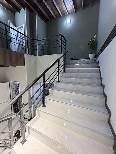 Həyət evləri və villaların satışı: İki mərtəbəli müasir həyət evi - Beton hasarlı geniş həyət, avtomatik — 21