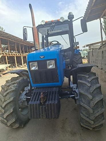 Трактор Беларус 1221.2 - Полный привод 4x4 - Двигатель дизельный at lalafo.kg Трактор Беларус 1221.2 - Полный привод 4x4 - Двигатель дизельный