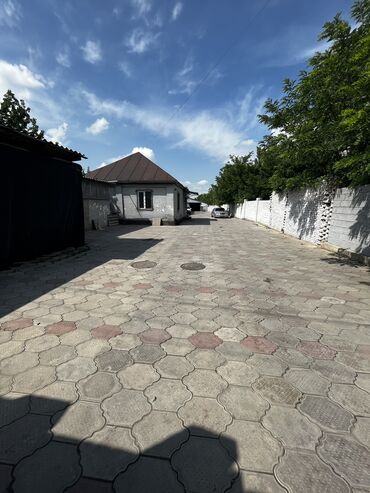 продается орошаемая земля в жайылско районе алтыр будёновка 5 40 гектар цена договорная с довой проблем нету оформление сразу: Сдаю помещение 80м2 в Лебединовке/Аламедин-1. По Салиевой, первая