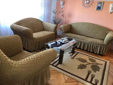 Posteljina: Prekrivači za trosed,dvosed i fotelju sa karnerima Cena kompleta 4600 — 5