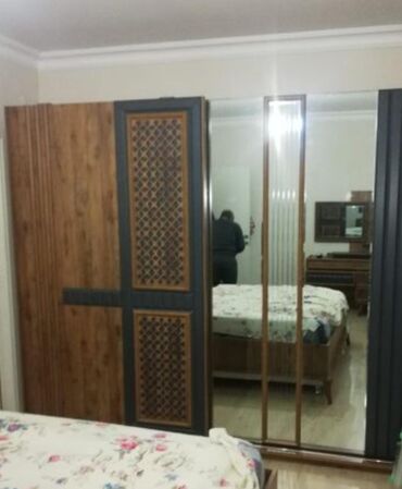 Masa və oturacaq dəstləri: İşlənmiş, Kupe, 2 qapılı Düz dolab, Dolab-asılqan