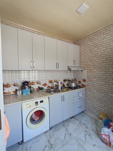 Digər kommersiya daşınmaz əmlakı: 4 otaqlı ev satılır hər bir şəraiti var ev el marketə yola yaxın yerdə — 13