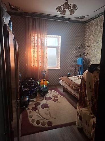 ev tecili satilir: Bineqedi rayonu sulutepe qesebesi Şehid Elçin Ezizov kuçesinde merkezi — 5