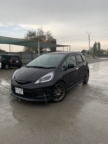 Honda: Honda Fit: 2009 г., 1.5 л, Вариатор, Бензин, Хэтчбэк