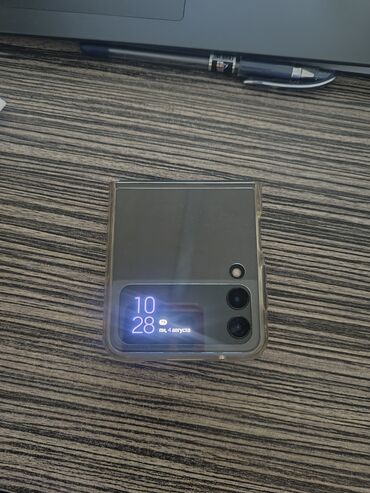 роутер юсб модем: Samsung Galaxy Z Flip 3, Б/у, 256 ГБ, цвет - Черный, 1 SIM