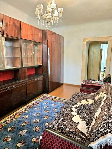 м гвардия: 2 комнаты, 41 м², Индивидуалка, 1 этаж, Старый ремонт