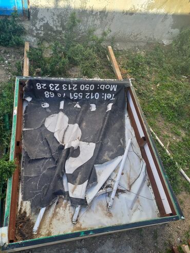 Avtoservis avadanlıqları: 2 ədəd reklam satılır. İkisidə işıqlı yığılıb. Prifildən yığılıb