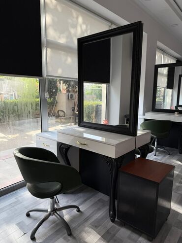 sunduk: 150 AZN❗️❗️ Salon üçün vizaj/saç ustası iş yeri dəsti - Geniş ölçülü