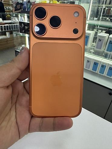 goggle pixel: IPhone 17 Pro, 256 ГБ, в оранжевом цвете корпуса. Смартфон с плоскими — 1