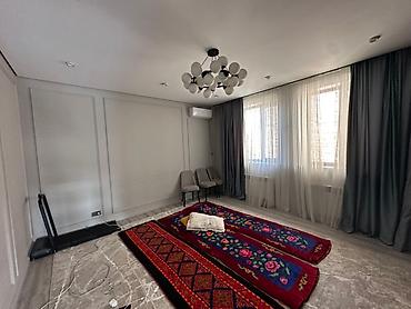 Продажа коттеджей и домов: Просторная кухня‑гостиная и комната с современным ремонтом. Кухня: - — 9