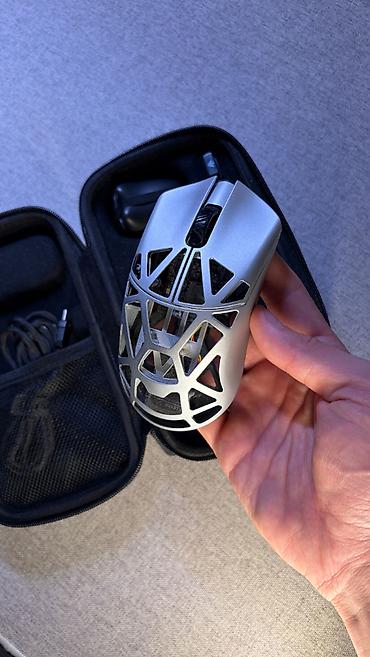logitech 435: WLMouse Beast X 8K Комплектация: провод, донгл 8К, ресивер 1К — 2