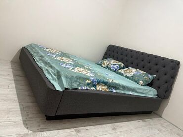 kafel ikinci el: Двуспальная кровать, С подъемным механизмом, С матрасом, Без выдвижных ящиков