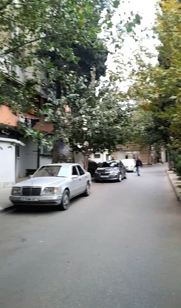 Uzunmüddətli kirayə mənzillər: Əhmədli metrosundan 5 dəqiqəliy məsafədə kimoteatr ərazisində yerləşən — 12