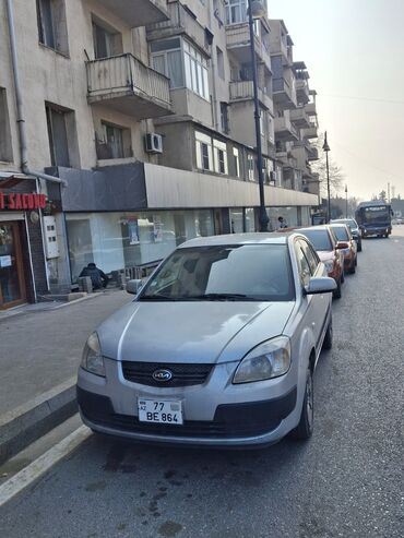 Kia: Kia Rio: 1.5 l | 2006 il Sedan