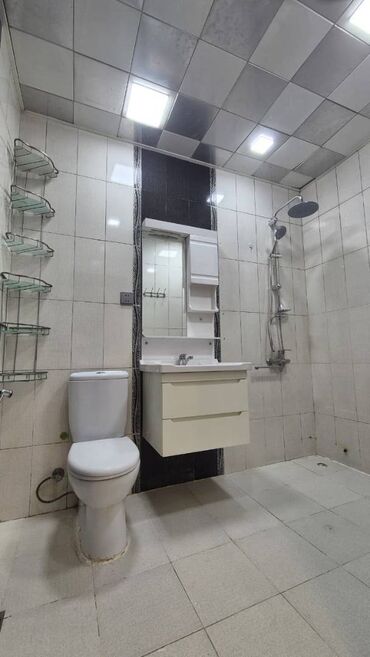 Uzunmüddətli kirayə mənzillər: Bakıxanov qəsəbəsi,Stimul hospital yaxınlığı, Akkordun binalarında, 19 — 16