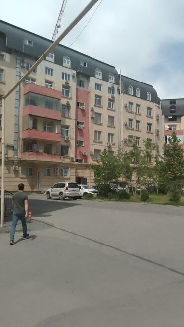 xacmaz rayon: 28 May, 5 otaqlı, Yeni tikili, m. Sahil, 257 kv. m