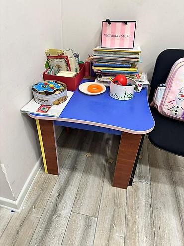 bagca stolu: İşlənmiş, Kvadrat masa — 4