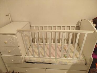 продать кровать с матрасом: Детская односпальная кровать, Для девочки, Для мальчика, С матрасом, Дерево, Самовывоз