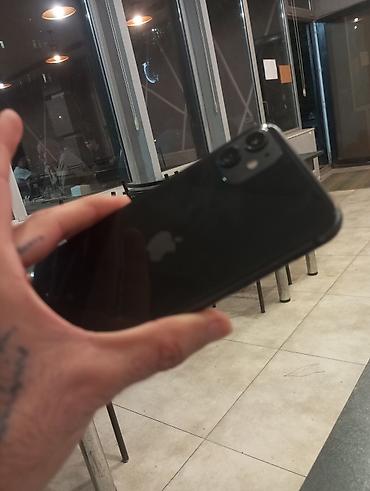 iphone 11 duas: IPhone 11, Qara, Simsiz şarj — 3
