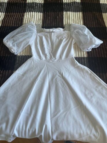 Çəkmələr: Satılır hər biri ucuz qiymətə . Qara kurtka və qara şalvarheç — 15