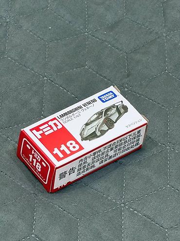 kinder surprise oyuncaqlari: Tomica 118 die-cast model avtomobil – Lamborghini Veneno - Brend — 1