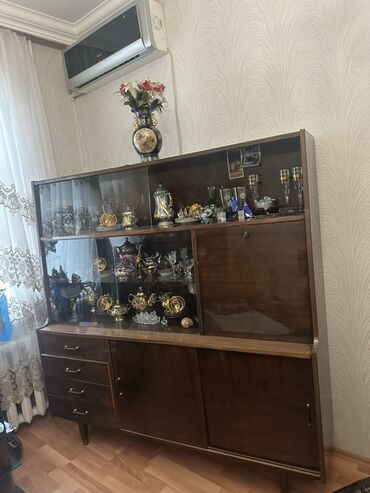 Мебель: Распашной, 2 двери Прямой шкаф, Буфет