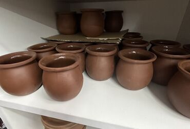 Digər dəstlər və servizlər: Saxsı qablar satılır.Pitiqabı,qatıqqabı,yeməkqabı,bakal.Çeşidlər — 5